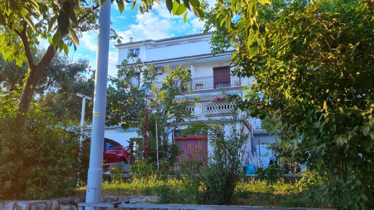 Guesthouse Marija โนวีวีโนดอลสกี ภายนอก รูปภาพ