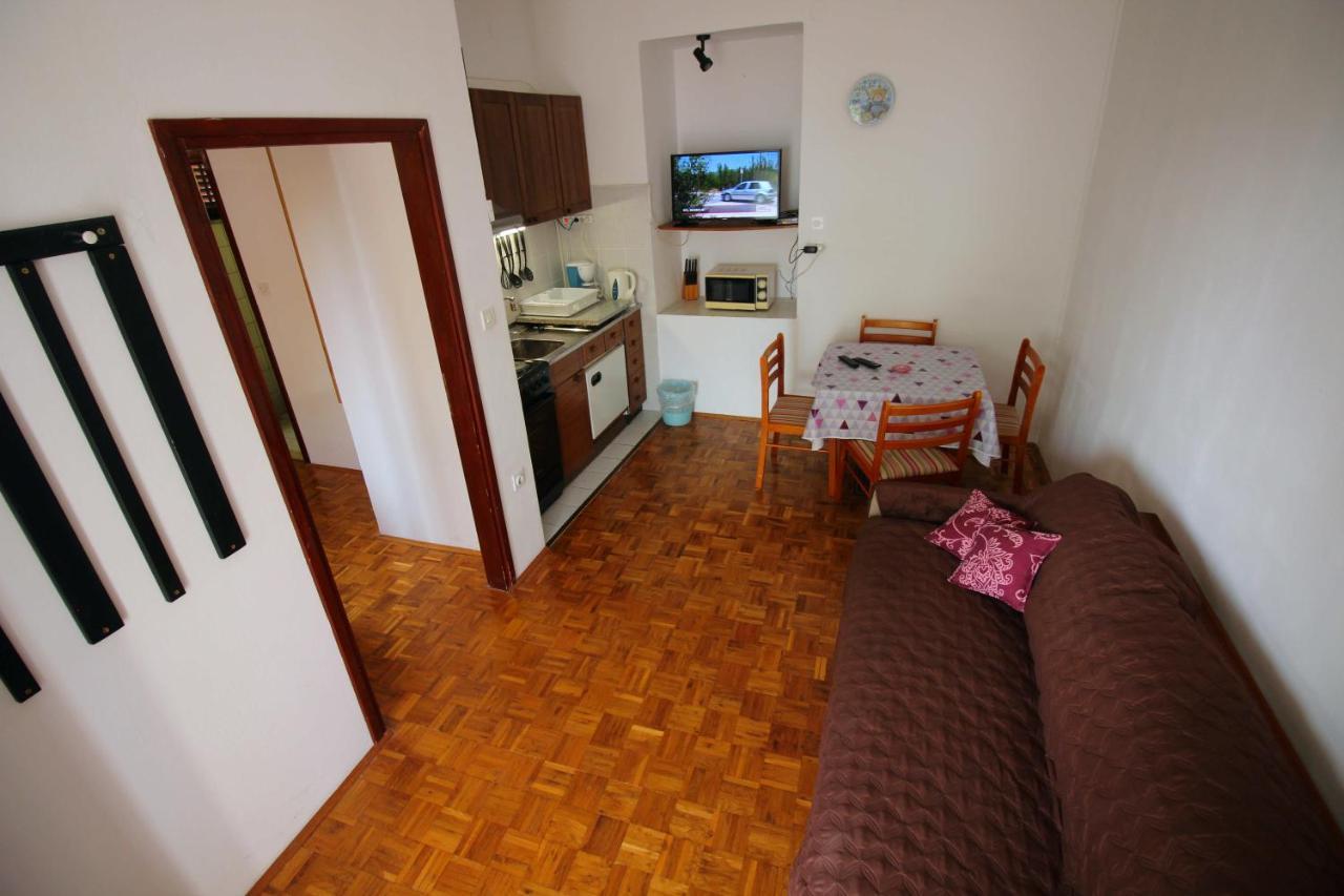 Guesthouse Marija โนวีวีโนดอลสกี ภายนอก รูปภาพ