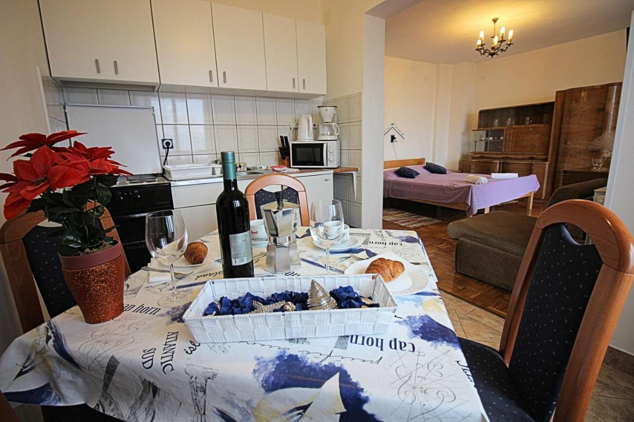 Guesthouse Marija โนวีวีโนดอลสกี ภายนอก รูปภาพ