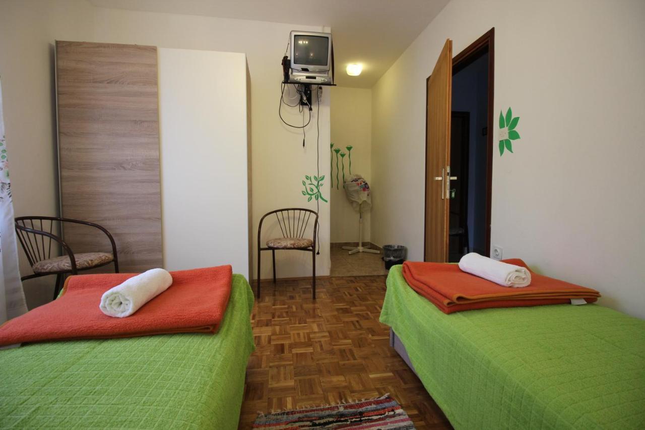 Guesthouse Marija โนวีวีโนดอลสกี ภายนอก รูปภาพ
