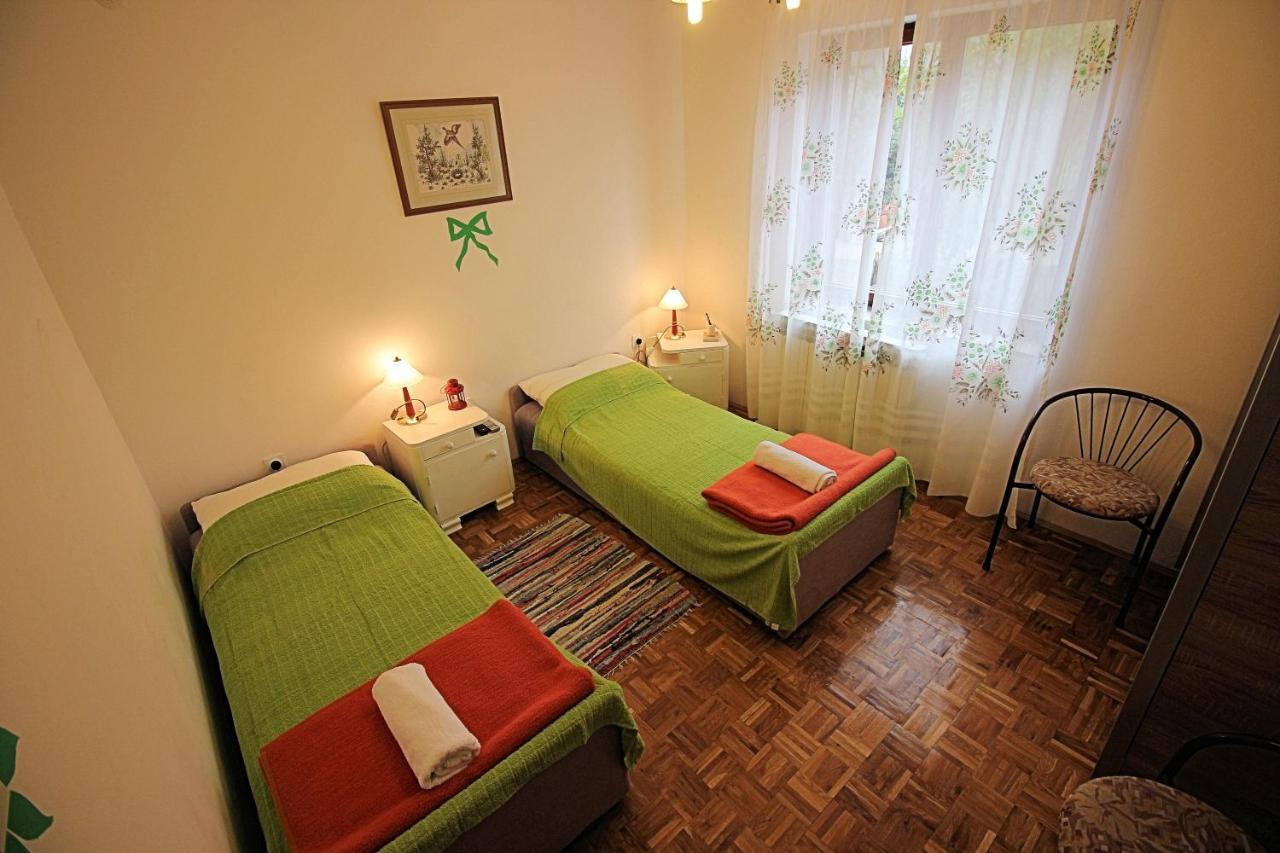 Guesthouse Marija โนวีวีโนดอลสกี ภายนอก รูปภาพ
