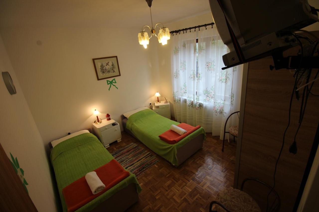 Guesthouse Marija โนวีวีโนดอลสกี ภายนอก รูปภาพ