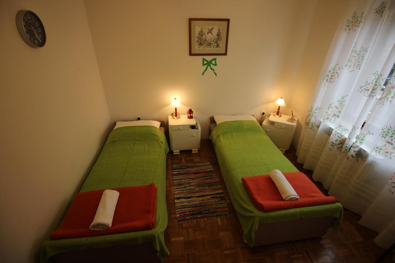 Guesthouse Marija โนวีวีโนดอลสกี ภายนอก รูปภาพ